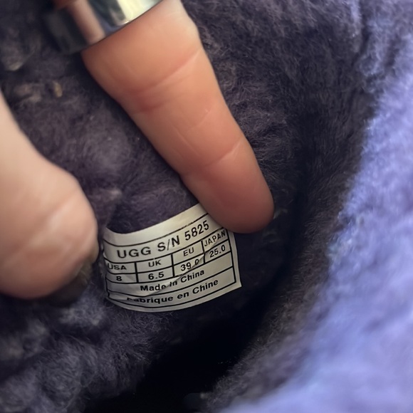 Women’s Purple Ugg Boots sz 8 - Picture 3 of 5